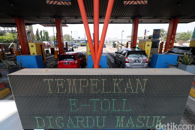 Ingat! Kelamaan di Tol, Uang Elektronik Bisa Hangus