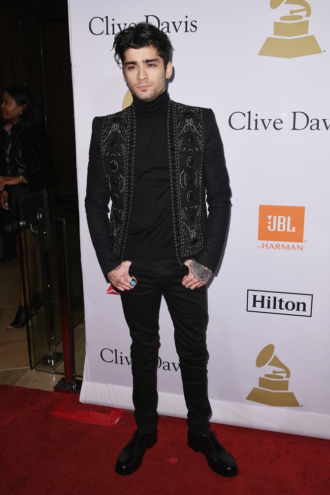 Zayn Malik terlihat tampan di acara Pre-Grammy Gala bulan Februari kemarin. Zayn memakai jaket dengan ornamen embroidery dari Balmain. Foto: Dok. Getty Images