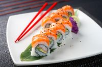 Hati-hati! 6 Hal Buruk Ini Bisa Terjadi Saat Anda Makan Sushi 
