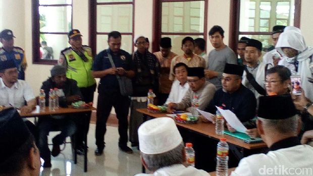 Perwakilan massa diterima Walubi Surabaya/