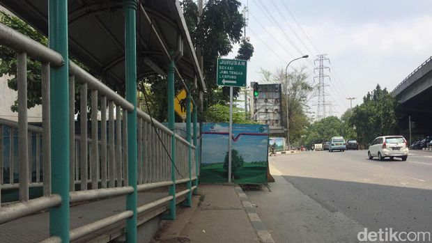 Rambu lalu lintas yang membingungkan