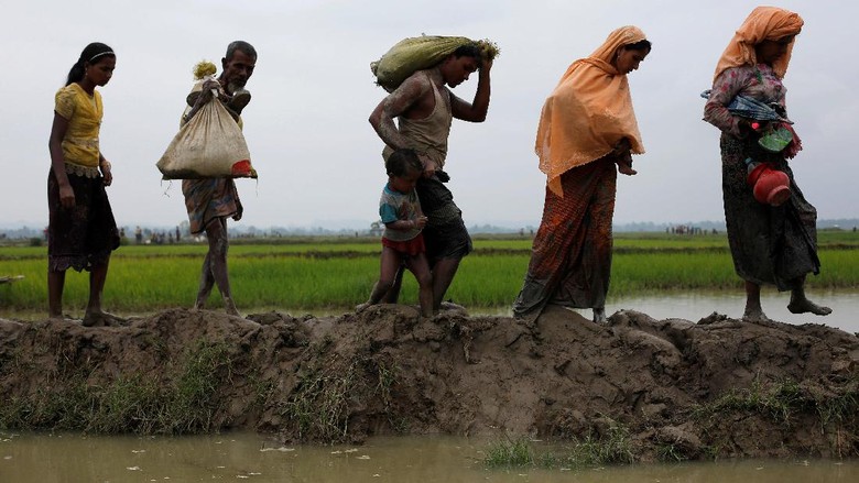 PBB: Bentrokan Baru Pecah di Rakhine, 2.500 Warga Rohingya Kabur PBB: Bentrokan Baru Pecah di Rakhine, 2.500 Warga Rohingya Kabur