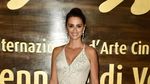 Penelope Cruz Tampil Anggun di Loving Pablo