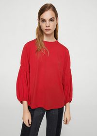 5 Atasan Merah Menggoda untuk Kencan Hingga Wawancara Kerja