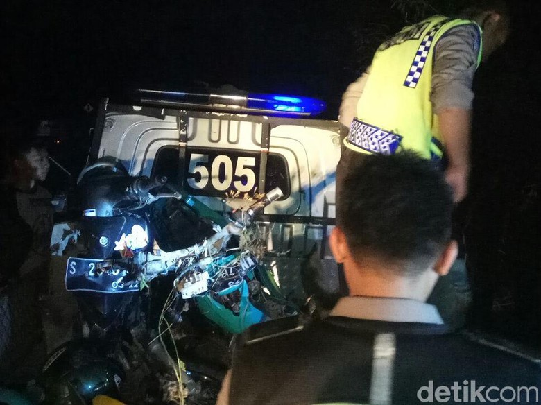 Korban Tewas Panther Oleng Tabrak Satu Keluarga Jadi 4 Orang Korban Tewas Panther Oleng Tabrak Satu Keluarga Jadi 4 Orang