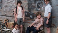Selain horor, film tersebut juga menceritakan cukup dalam mengenai persahabatan bocah-bocah itu. Foto: Brooke Palmer Warner Bros. Entertainment Inc.