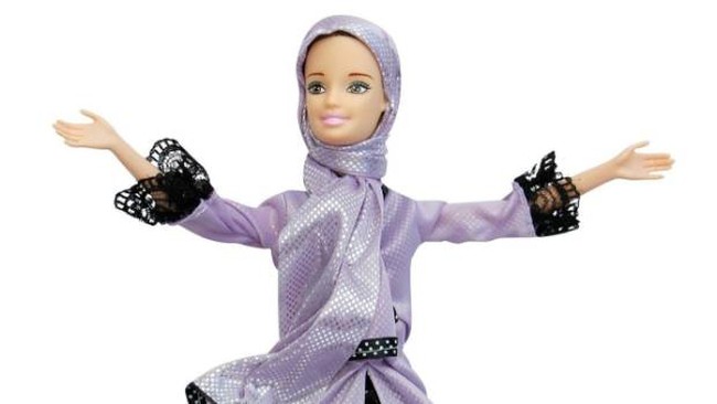Selain Matel, ada pula barbie berhijab yang viral karena ia bisa menghafal Alquran. Barbie itu bernama Jenna dan diproduksi oleh seorang ibu asal Prancis, Samira Amarir. Foto: Dok. Facebook