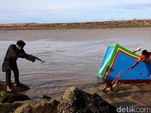 Teatrikal Pembantaian Warnai Aksi Solidaritas Rohingya di Aceh