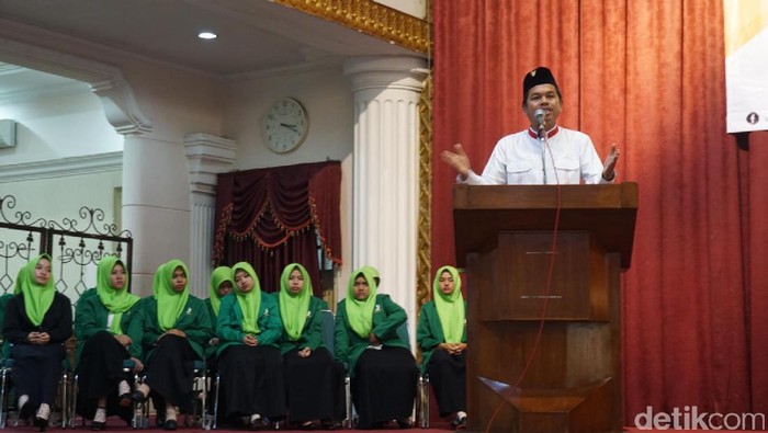 Di Depan Mahasiswa, Dedi Mulyadi Bicara Pembangunan Sungai Citarum