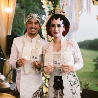 Kebaya pengantin Alexandra Gottardo. Foto: Dok. Instagram