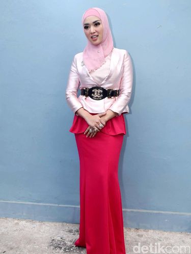 Tiara Dewi mantan istri Lucky Hakim. 