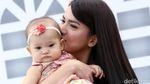 Cantiknya Alice Norin dan Baby Alita
