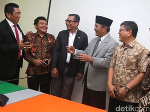 Jimly Sarankan Pansus Angket Surati MK Soal Pemanggilan Pimpinan KPK