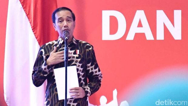Ketika Jokowi Baca Puisi Patah Hati Karya Mahasiswa RI di Singapura