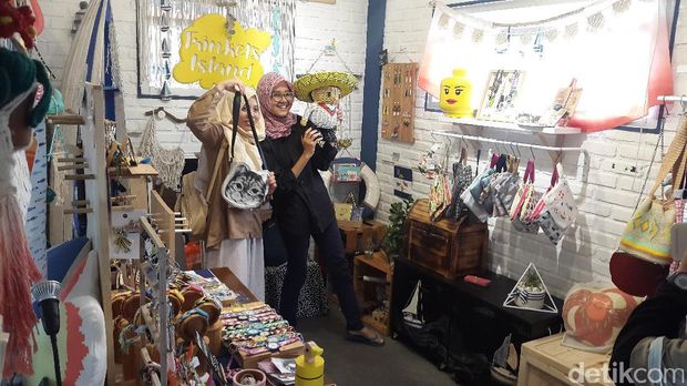 Trinkets Island Bandung