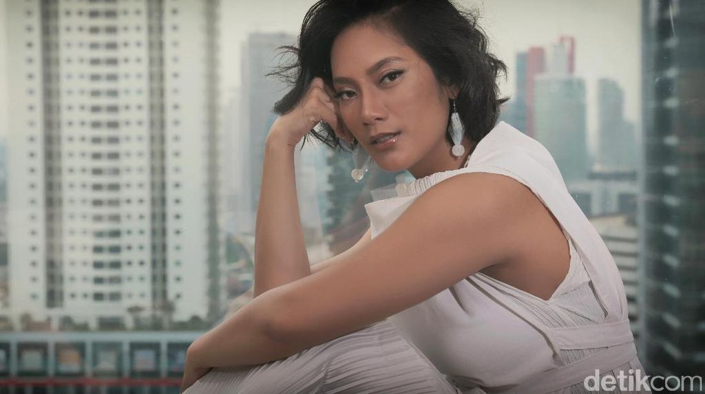 Simak Cerita Tara Basro tentang Masa Kecilnya!