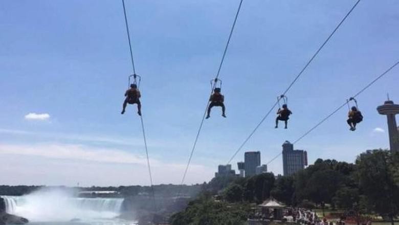 Sensasi Main Flying Fox di Atas Air Terjun Niagara