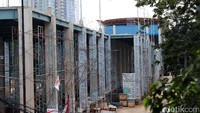 Saat ini, PT Kereta Api Indonesia (Persero) terus mengebut pembangunan proyek kereta Bandara Soekarno Hatta.