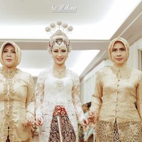 Kebaya pengantin Chacha Frederica. Foto: Dok. Instagram