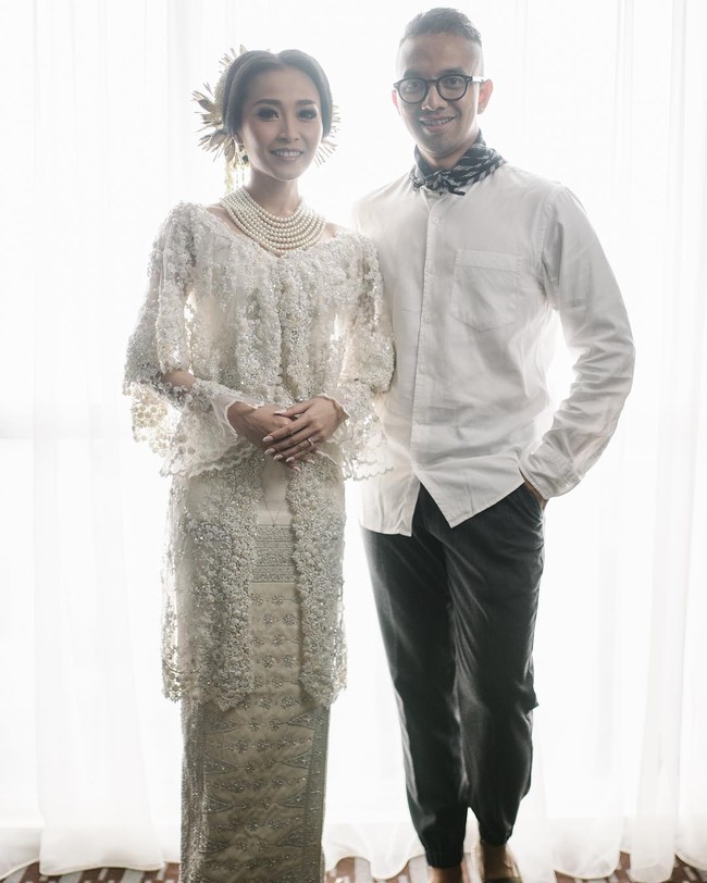 Kebaya pengantin Rini Wulandari. Foto: Dok. Instagram