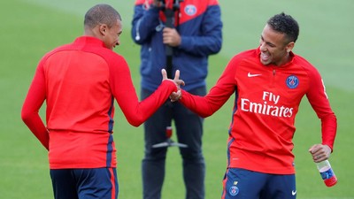 Ketika Neymar Bertemu Mbappe