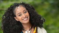 Ethiopia memang terkenal dengan keindahan alamnya. Seperti pegunungan, air terjun dan beberapa destinasi wisata alam lainnya. Orang-orangnya khususnya wanitanya, bisa mencuri hati kamu (Instagram/ethiopian_girls)