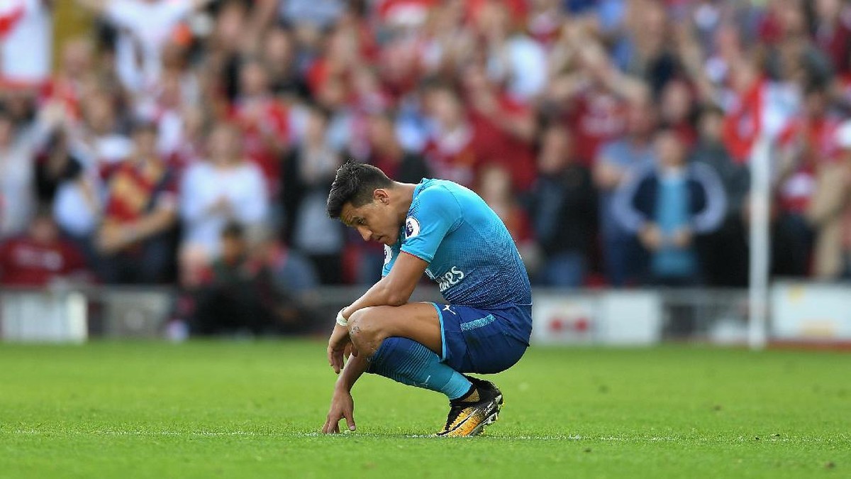 Alexis Sanchez diklaim merasa terluka setelah gagal pindah ke Manchester City. Foto: Michael Regan/Getty Images
