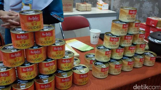 Gudeg dikalengkan 