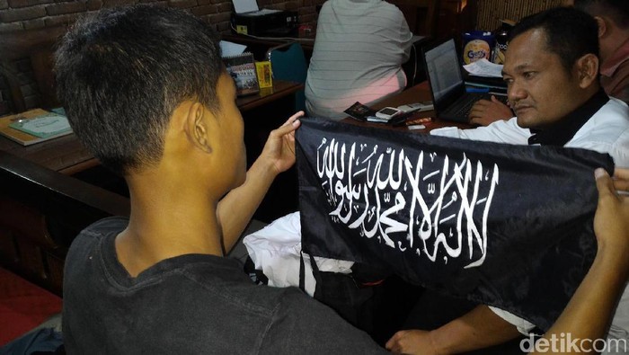 Takut Ditilang, 2 Peserta Aksi Rohingya Tabrak Polisi di Boyolali