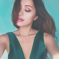 Pada 2013, Michelle Phan bukan hanya ingin menjadi seorang YouTuber. Dia mencoba berbisnis dengan merilis lini kosmetiknya yang bertajuk EM. Kosmetik tersebut langsung menjadi incaran para peminat kecantikan. Foto: Dok. Instagram