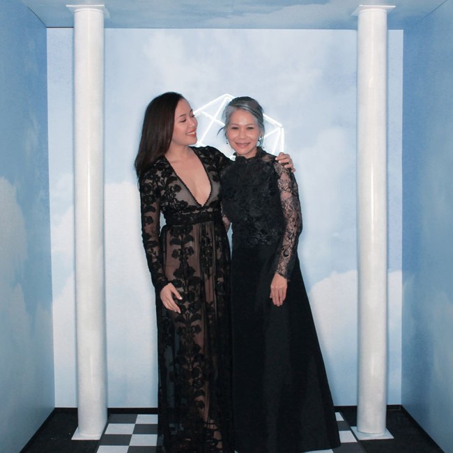 Siapa yang menyangka bahwa wanita 30 tahun yang kini menjadi enterpreneur sukses ini dulunya adalah seorang gadis pemalu yang datang dari keluarga broken home. Ibu Michelle yang merupakan orang asli Vietnam menikah dengan ayahnya yang berkebangsaan Amerika. Ayahnya kecanduan judi, sehingga dulu dia harus sering berpindah-pindah rumah. Foto: Dok. Instagram