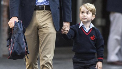 Wajah Serius Pangeran George Pertama Masuk Sekolah