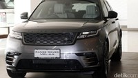 Keluarga baru Range Rover yakni Velar resmi meluncur di Indonesia dalam 2 varian, 2.0 R-Dynamic SE yang dibanderol Rp 2.050.000.000 dan 3.0 R-Dynamic SE Rp 2.350.000 (off the road).  Foto: Hasan Alhabshy