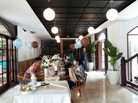 Ada Ayam Besengek dan Bakwan Malang Rasa Autentik di Resto Homey Ini