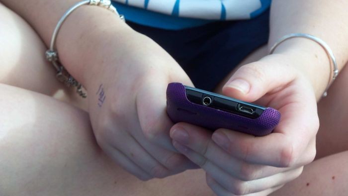 Usia Anak-anak Bertukar Pesan Seksual Semakin Muda