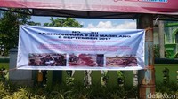 Spanduk bela Rohingya. Masjid ini terletak sekitar 7 km dari Candi Borobudur (Pertiwi/detikcom)