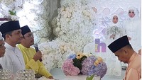 Suasana tegang terlihat ketika Engku Emran mengucapkan ijab kabul. Foto: dok. Instagram/officialhlive