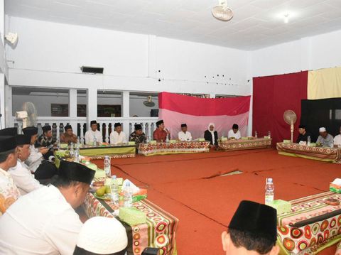 Wasekjen PDIP Ahmad Basarah sowan ke kiai dan ulama Kediri