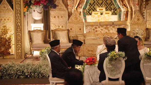 Jokowi-JK Jadi Saksi Nikah Putri OSO