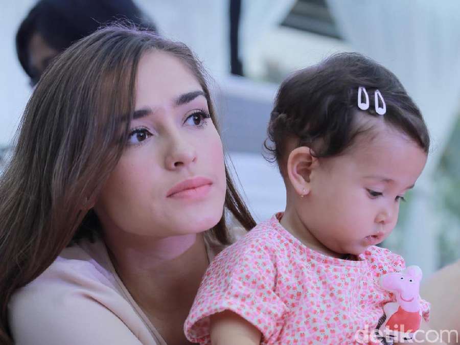 Cerita Mama Dijamin Bikin Melek Ini Deretan Mama Muda yang Cantik dan 