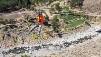 Inilah flying fox Monster yang terletak di Peru. Flying fox ini memungkinkan Anda melewati reruntuhan situs Inca dari ketinggian (Dok. CNN Travel)