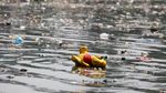 Penampakan Kotor dan Joroknya Sungai di Manila