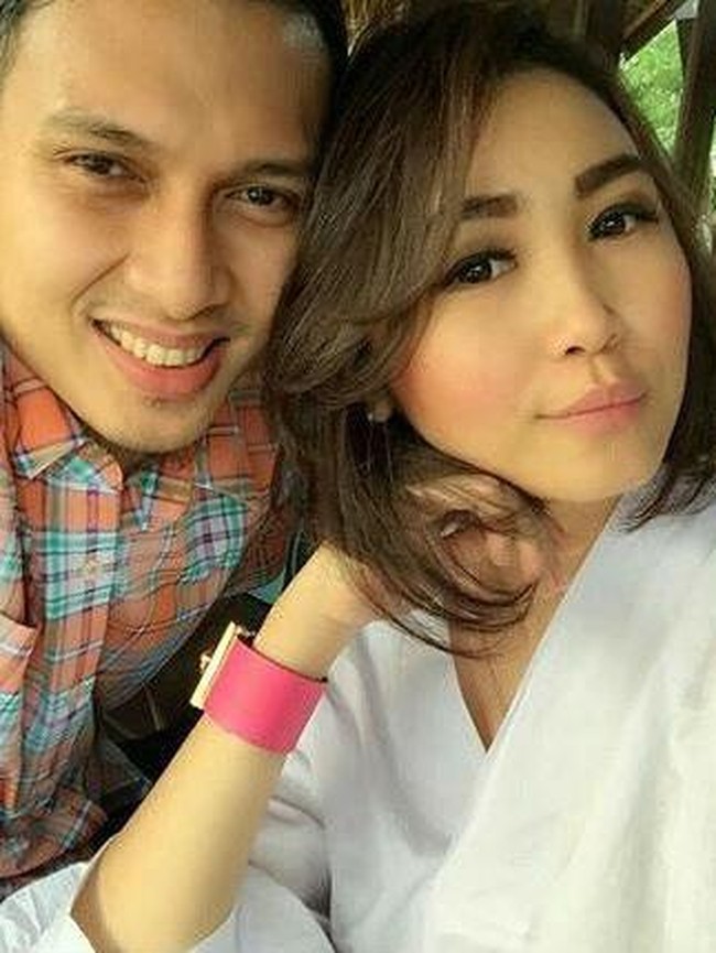 Christine Novitania adalah istri dari pebulutangkis Mohammad Ahsan, ia salah satu pemain bulu tangkis ganda putra Indonesia. Foto: Instagram
