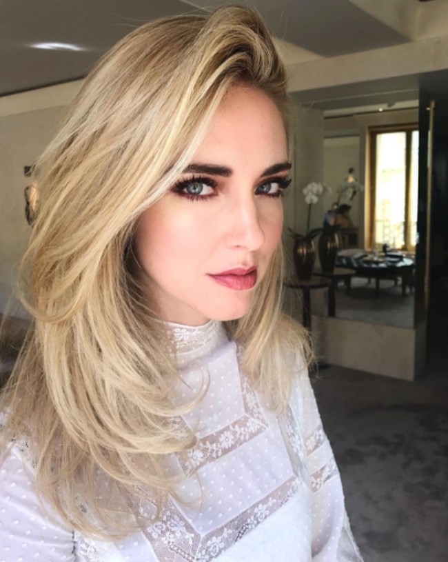 Jika ada banyak orang sakit di waktu bersamaan, seperti yang terjadi di Italia, rumah sakit akan kolaps karena kami tidak punya cukup banyak ruang ICU dan mesin alat bantu pernapasan untuk membantu semua orang, bahkan orang muda juga bisa terkena komplikasi (pernapasan), tutur Chiara Ferragni panjang lebar. Foto: Instagram