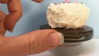 Jika biasanya kue ulang tahun selalu berukuran besar dengan dekorasi yang bagus, kini hadir kue ulang tahun berbentuk mini yang tidak kalah menariknya. Foto: Istimewa