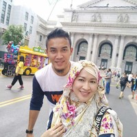 Okie Agustina adalah istri dari pemain sepak bola Gunawan Dwi Cahyo yang saat ini memperkuat klub Persija sebagai bek tengah. Foto: Instagram