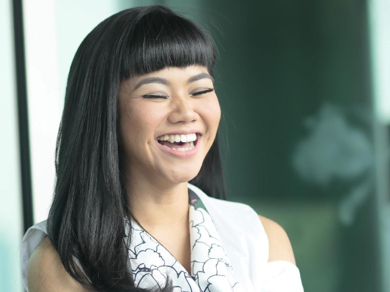 Yura Yunita Lebih Cheerful di Single Buktikan Yura Yunita Lebih Cheerful di Single Buktikan