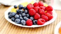 Ada juga buah berry seperti strawberry, blueberry dan cherry yang baik untuk kesehatan kulit. Antioksidannya efektif atasi noda di kulit wajah. Foto: Istimewa