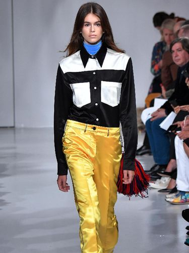 Putri Cindy Crawford Eksis Bareng Bella Hadid dan Kendall Jenner di NYFW