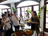 Ada Ayam Besengek dan Bakwan Malang Rasa Autentik di Resto Homey Ini